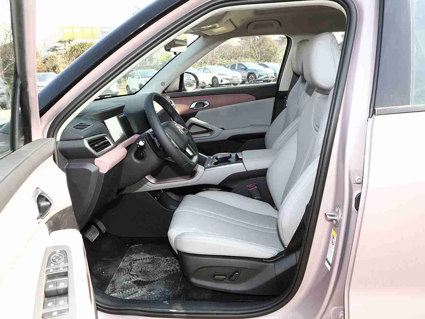 中国乱伦视频：同源不同命，热门兄弟车型深度对比与选购指南-2