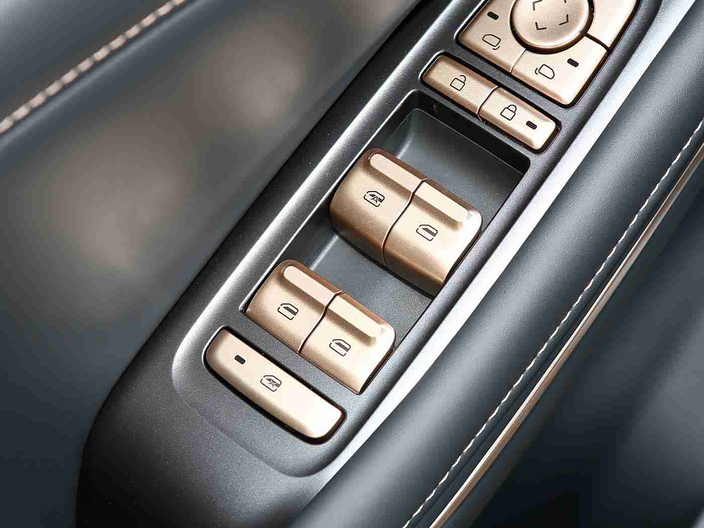 海贼王女帝被爆 羞羞歪漫:当汽车邂逅动漫,霸气与内敛的个性交响曲-1