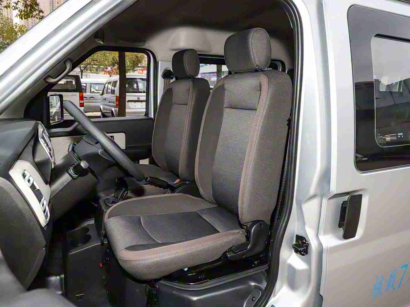 17c吃瓜爆料黑料网曝门:汽车质量隐患揭秘,你的爱车可能中招了-1