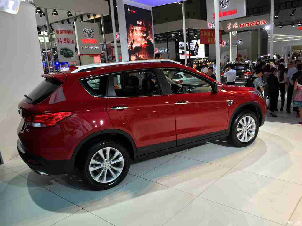 男人捅女人app：智能驾驶系统革新，人车交互如何重塑行车安全新纪元-2