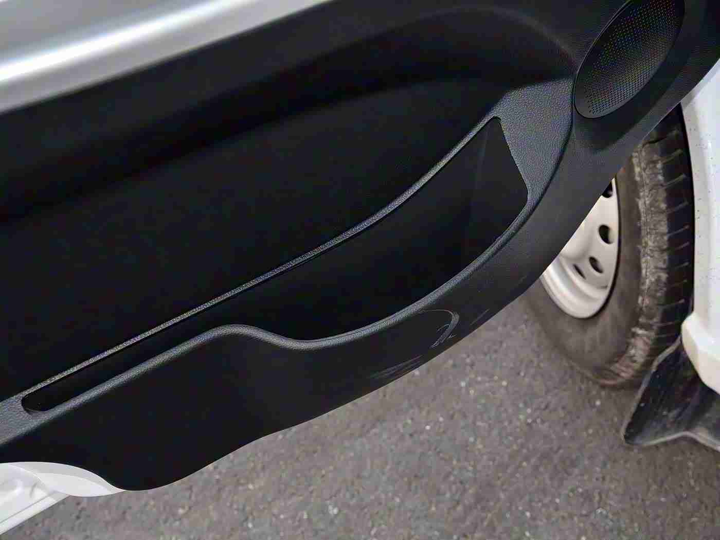 极品一线天粉嫩虎白馒头咸菜:2024汽车色彩趋势解析,白色与灰色如何选对爱车-5