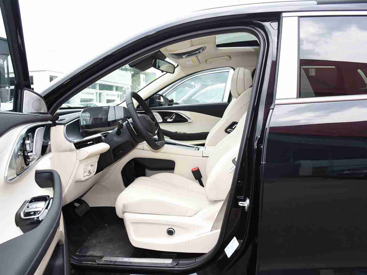 OPPO黄色软件:智能车载系统革新驾驶体验,安全便捷更个性-2