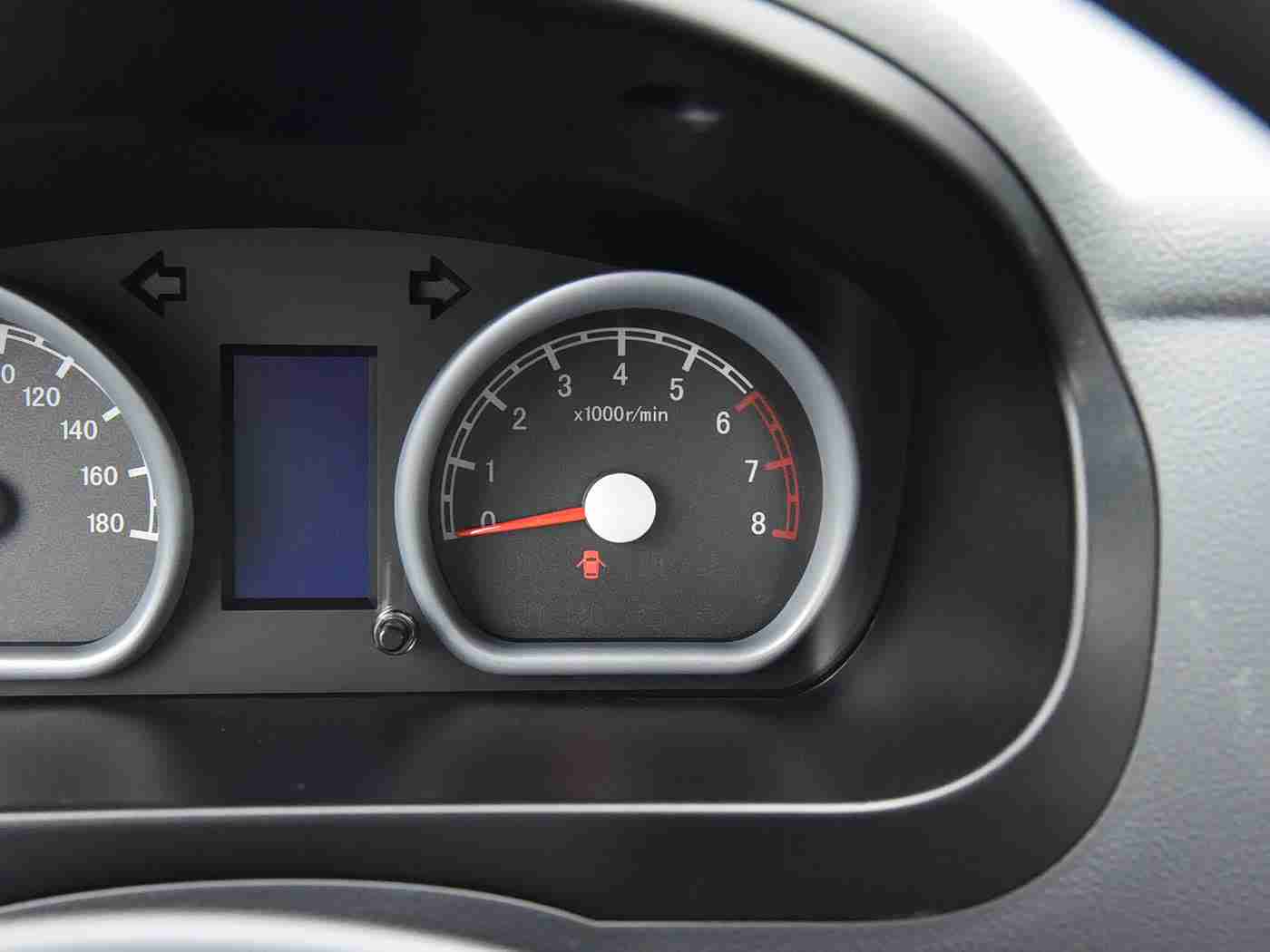 破解版黄色软件:揭秘爱车性能升级,避开非法改装的隐秘风险-2