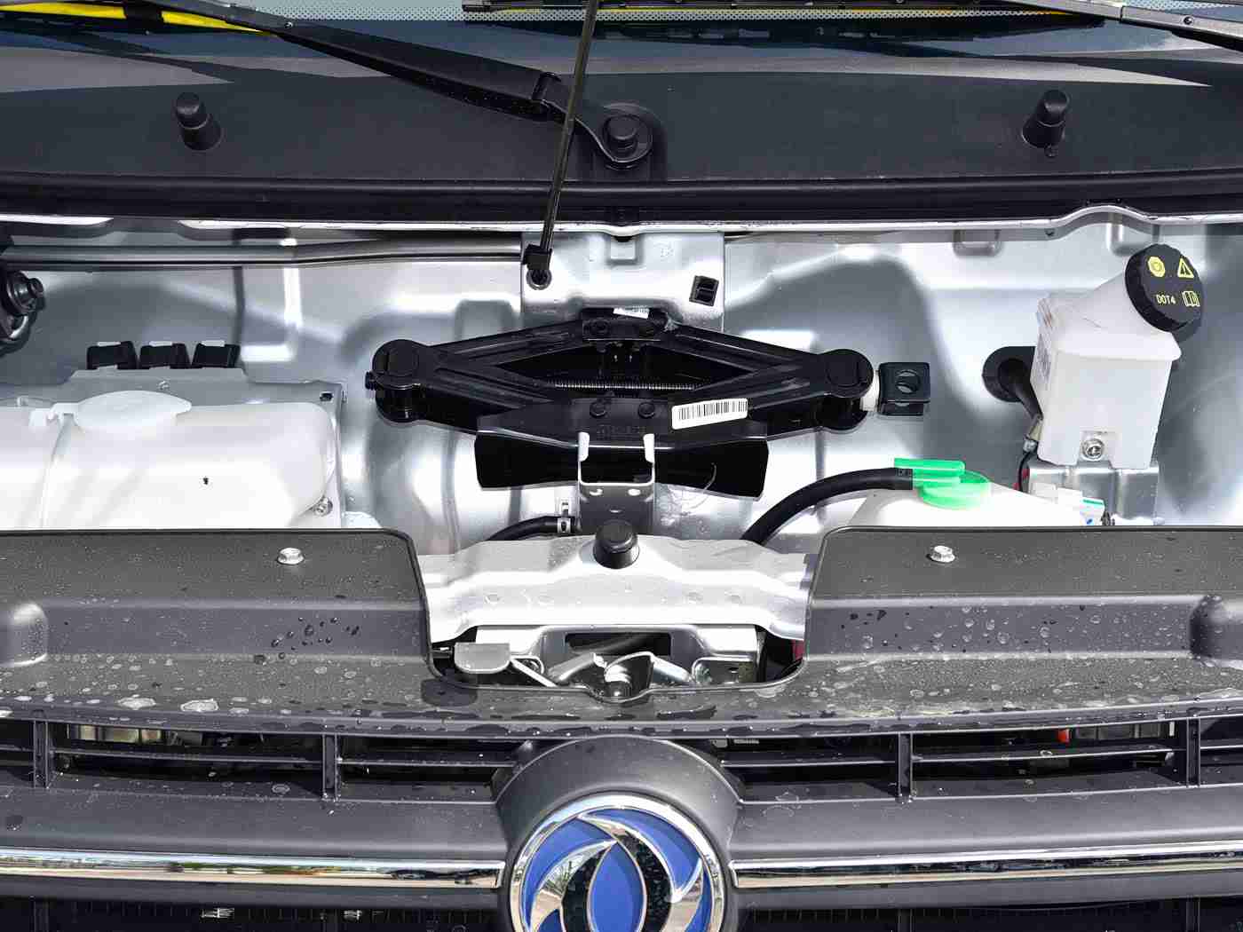 人妻三级:家庭用车升级指南,三阶段精准选车策略全解析-2