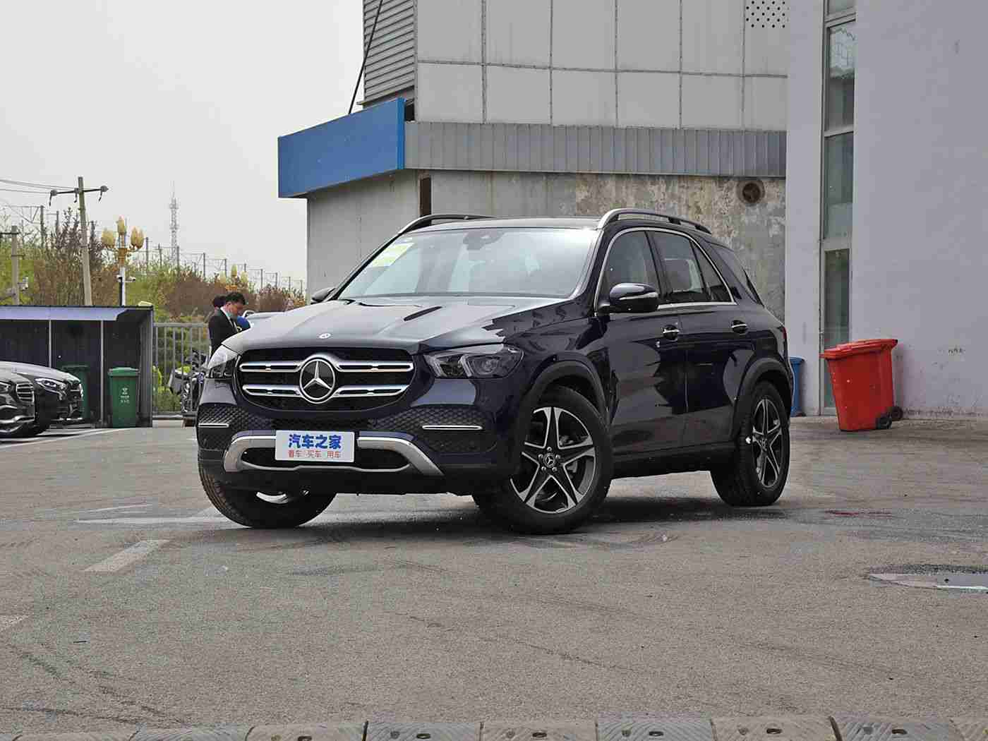 男人捅女人app：智能驾驶系统革新，人车交互如何重塑行车安全新纪元-1