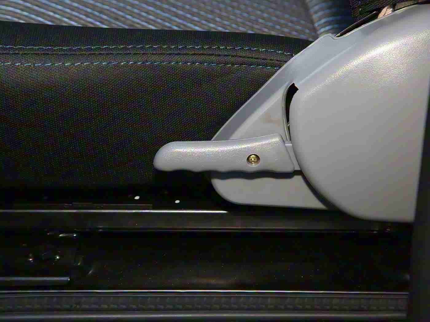 十大搞黄软件：警惕这些驾驶误区,让你的爱车告别隐形伤害-3