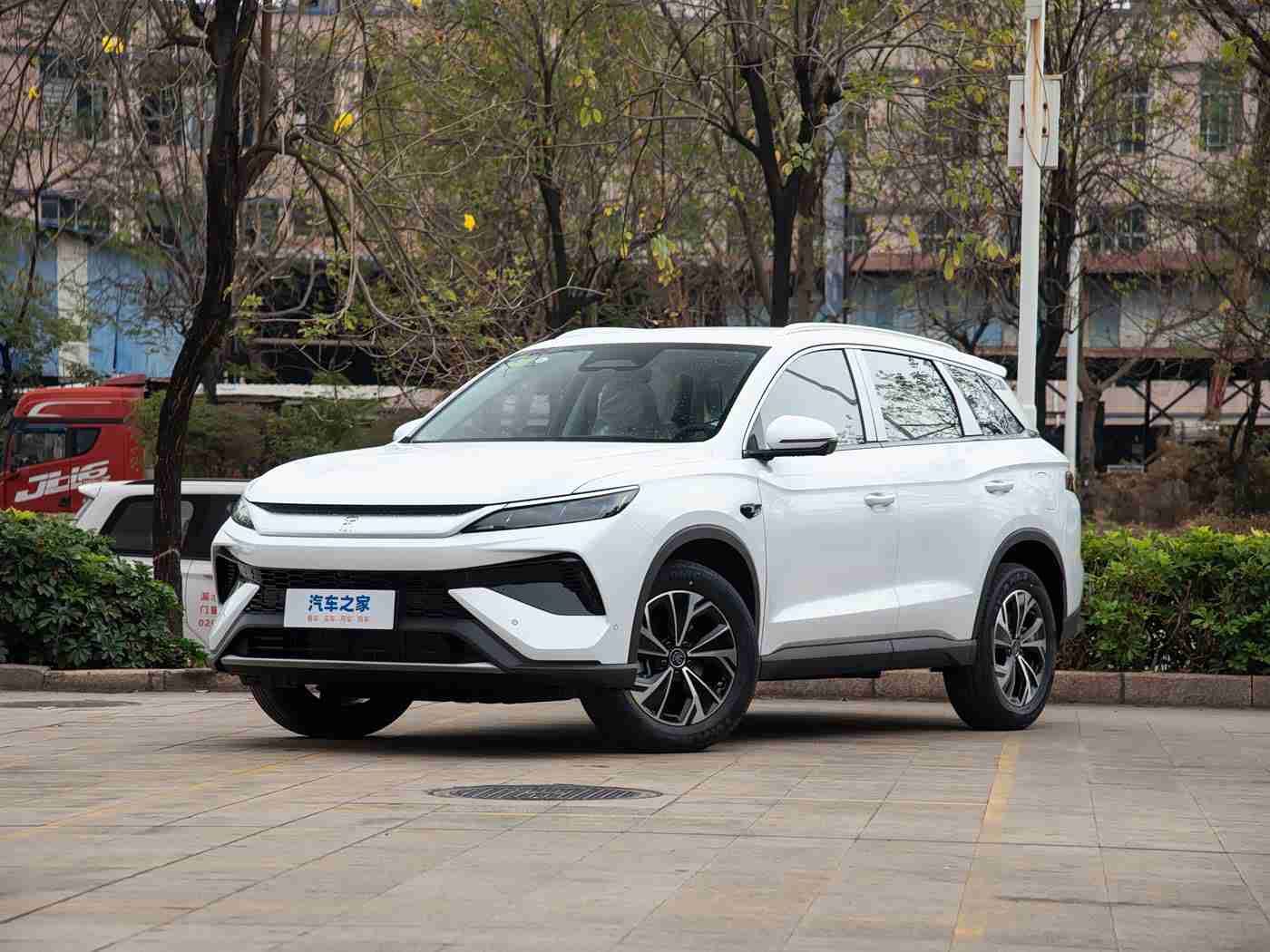 丁香五月婷婷五月天：春末夏初汽车保养指南，舒适出行与性能优化全攻略-4