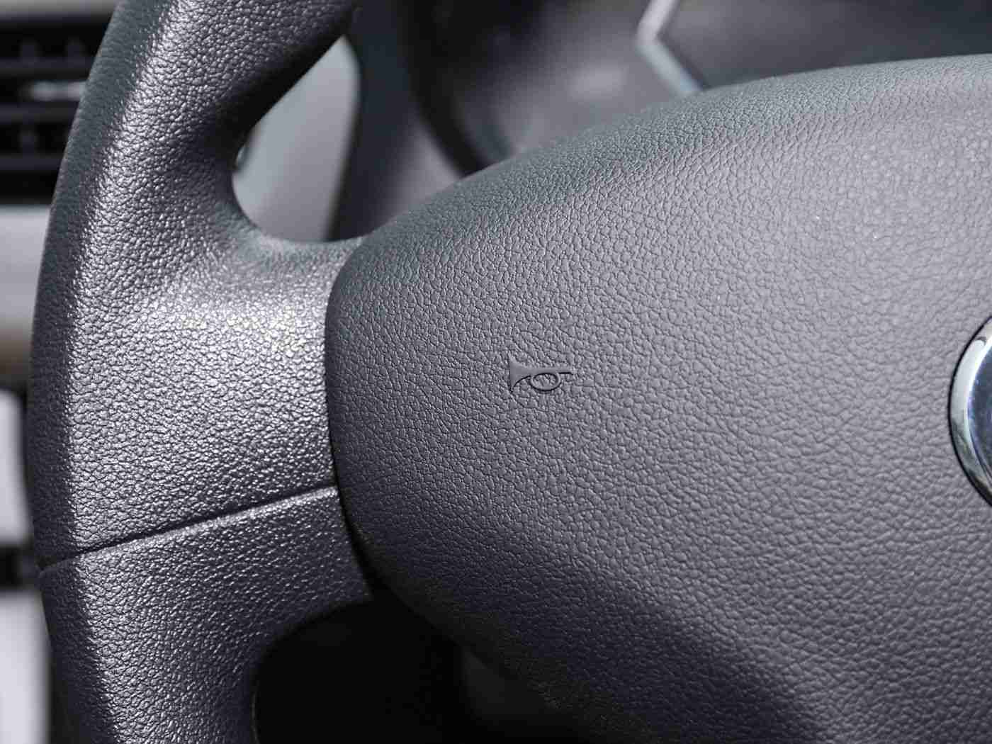 推特高危风险9.1免费版安装下载:警惕车载互联陷阱,你的爱车可能正面临网络安全新威胁-1