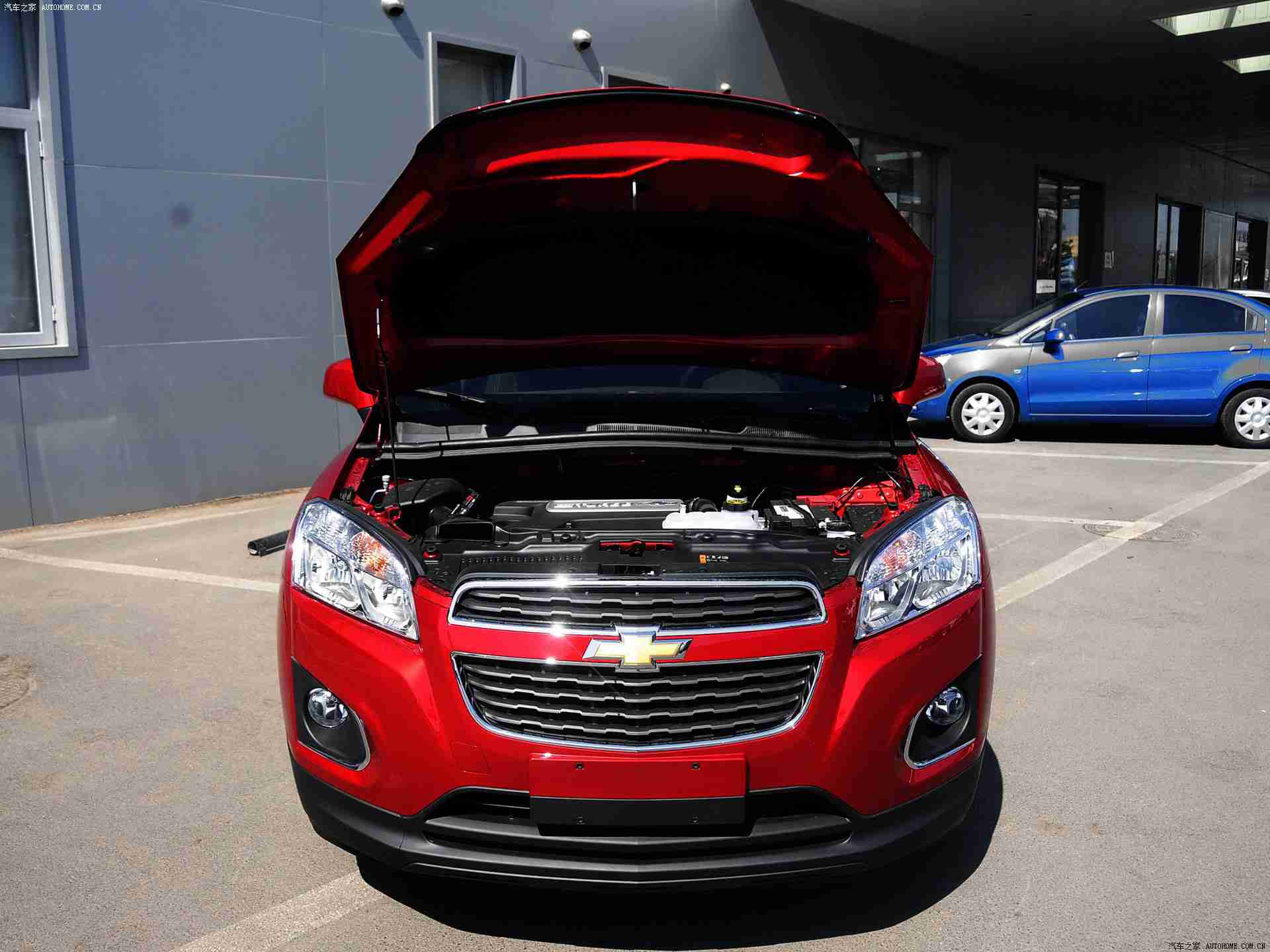 开发妻子初次接受3p:家庭出行新纪元,三排座SUV的舒适革命-1