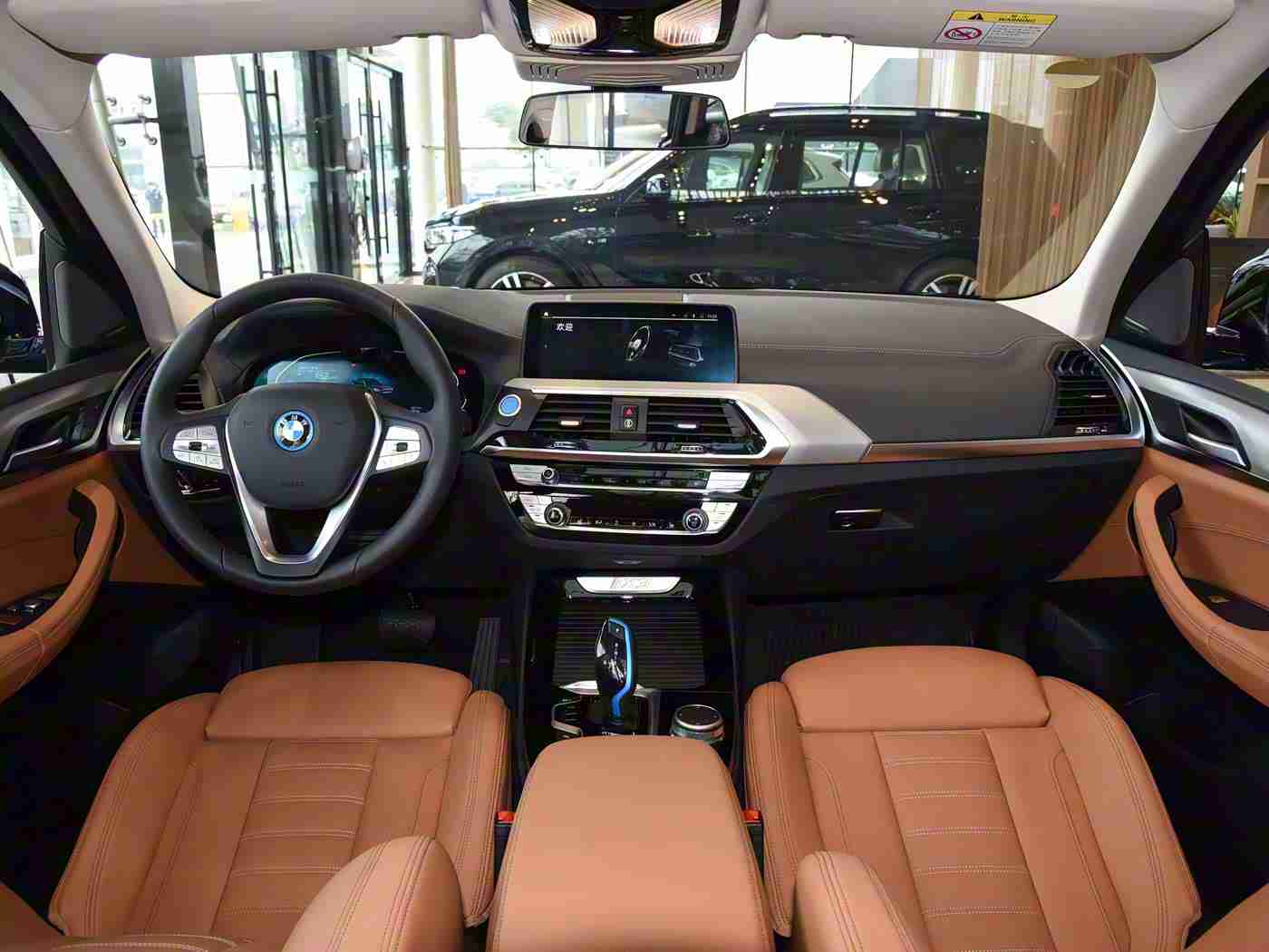 极品一线天粉嫩虎白馒头咸菜:2024汽车色彩趋势解析,白色与灰色如何选对爱车-4