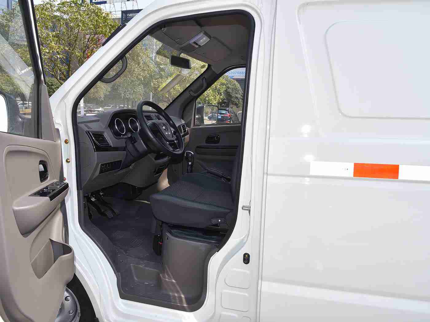 卡在洗衣机里的姐姐:智能空间设计革新,家庭出行告别储物尴尬-1