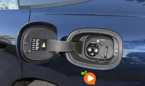 售价1099万元起,外观简约时尚,长安启源A06上市!-1