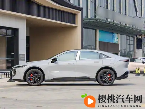 马自达爆发了!200km续航,配后驱+多连杆,1198万起售-3