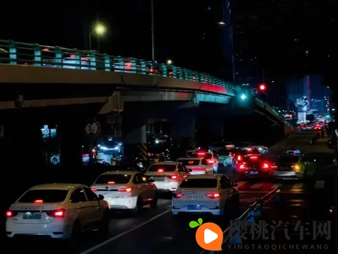 体育生手冲:汽车改装新潮流:年轻一代的个性化驾驶革命-2