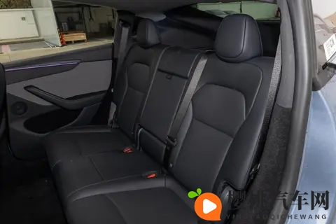 纯电续航821km，支持L2级辅驾，Model Y上新长续航后轮驱动版！-2