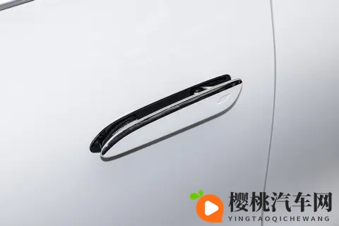 开20多万的奔驰电车丢人吗?坏了,奔驰纯电CLA这次真的可以买!-2