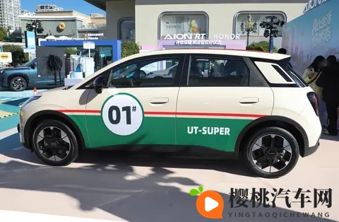 打屁股 网站脱裤子打屁股:网络平台上演趣味互动,搞笑打屁股游戏受欢迎-2