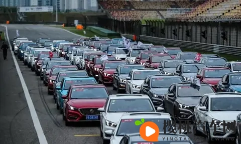 国六车卖不动了?4S店堆成停车场,背后原因太扎心!-1