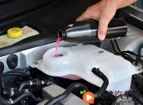 原车防冻液可以使用多少年？记住这2种情况，及时更换防冻液！-2