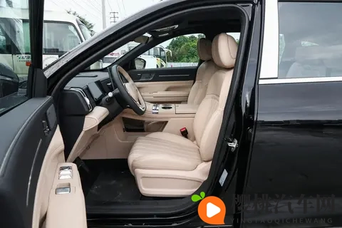 15万级插混大七座SUV,山海L7PLUS适合家庭出行-3