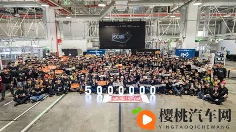 特斯拉上海超级工厂第 500 万个电池包下线-1