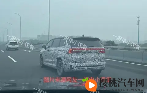 合资MPV卖不动,价格却比电车还低,市场在等它翻身?-3