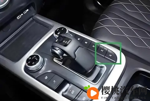 什么是差速锁，有什么用途？2025越野实测+购车避坑新手一看就懂-1