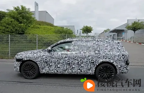 奥迪SQ9谍照曝光!2026年发布,性能猛兽即将来袭-1