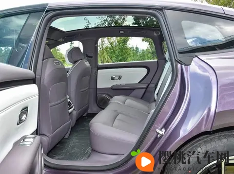 长安启源A06正式上市!1099万起,800V快充+激光雷达引爆价格战-1