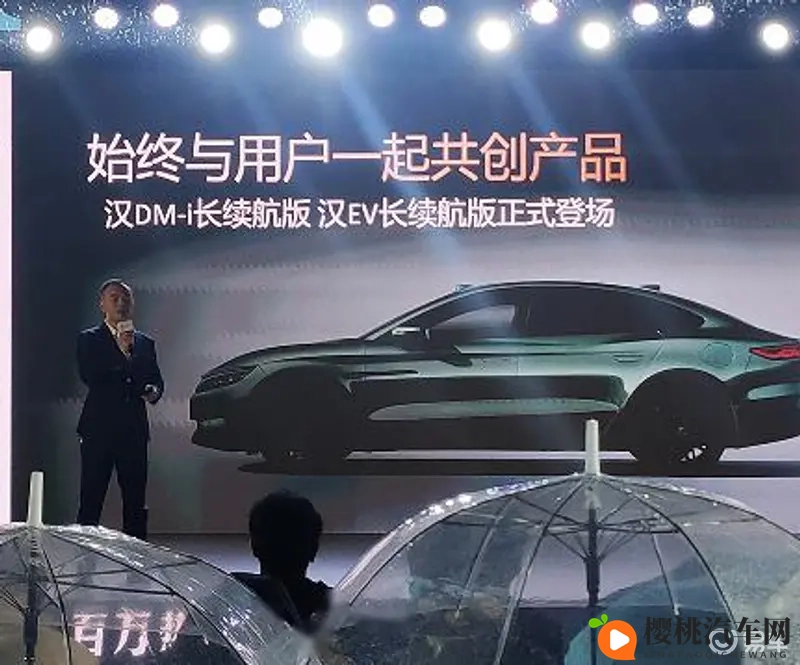 精油按摩被男按摩师A片:男技师精油按摩引争议,画面引发网友热议-1