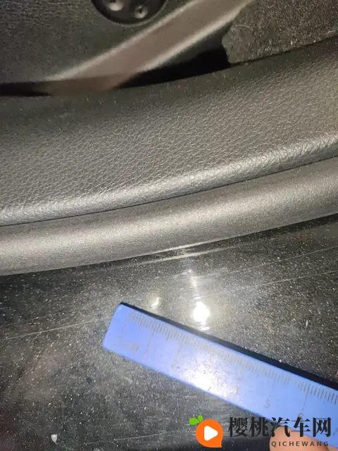 【网通社快报】Jeep纯电Wagoneer S半电停放两天后“变砖”，车主无法解锁充电-1