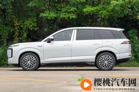 腾势N8L DM:主打全家出行,六座SUV的新选择来了-2