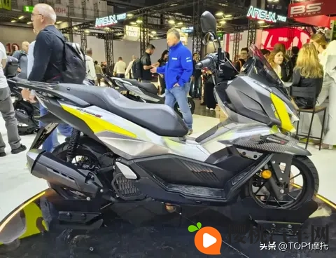 米兰车展丨无极SR125 GTS首次亮相，战斗感十足的龙骨踏板-1