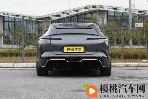 360°看透路况!阿维塔 12 四激光版,普通人也能开得起的豪车-2