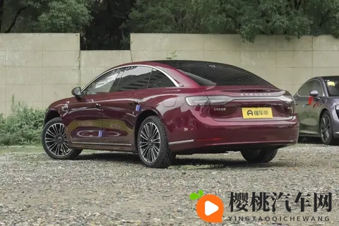 新款享界S9预订24小时突破5000台 预售价318万元起-1