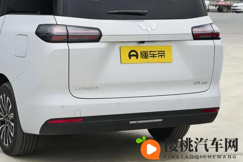 家用MPV新选择!768万起,真7座,续航超1000km,星光730 PHEV-1