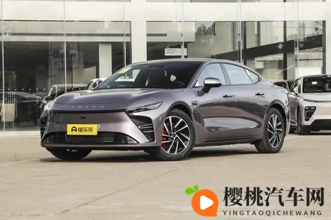 11月买轿车又有好选择!轴距3米,续航超770km,价格很香!-1