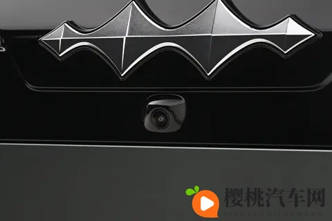 方程豹钛 7 深度体验：20 万级大五座 SUV，凭什么圈粉家庭用户？-2