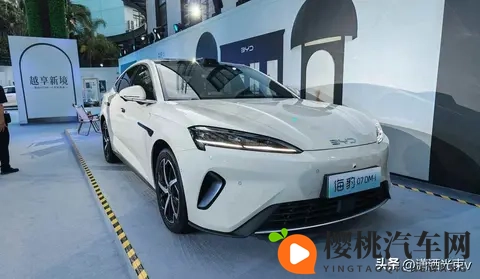 男生和女生一起拆拆拆:汽车拆解揭秘:男女工程师共探科技魅力-1