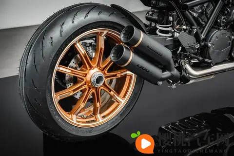 摩托圈劳斯莱斯出新作,1400R能否复制2分钟售罄神话?-1