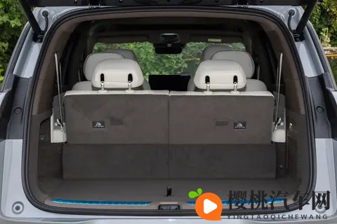 把客厅搬上车?腾势 N8L 凭 3 个 “L” 征服全家!-3