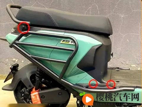 靠逼打扑克:汽车生活:挑战极限!狭窄巷道中的驾驶技巧大揭秘-3