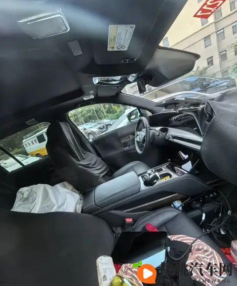 纯电“小凯雷德”?凯迪拉克VISTIQ国产现身,尺寸比IQ锐歌大一圈-1