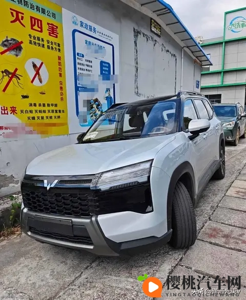 五菱银标卖爆了，SUV要来了，老百姓买车又多一选-3