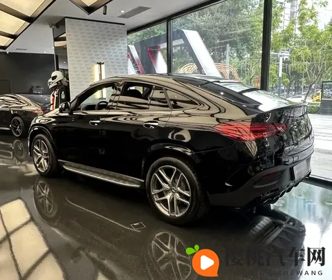 国产性色av:汽车色彩革命,未来驾驶新体验-3