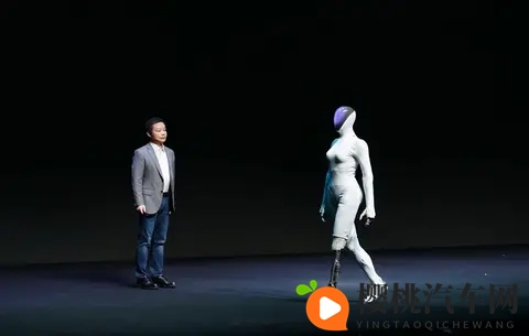 小鹏与特斯拉同发机器人跳舞视频,网友居然双标明显?-2