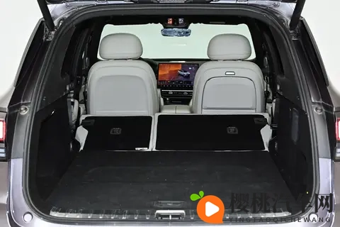 领克09四驱探索版:拒绝油改电,做30万内燃油SUV的搅局者-1