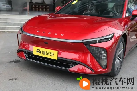 1528万元起，800V平台+8295芯片，2025款星纪元ES适合谁？-2