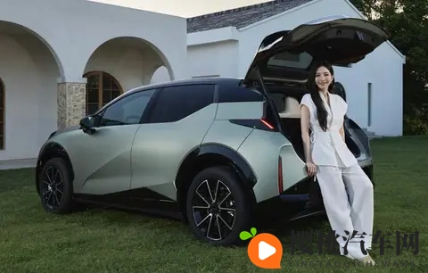 135万炸场!新款极氪X官图曝光,安全五星+内饰大改值吗?-2