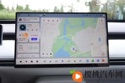 8座布局!吉利V900纯电续航202公里,配50度大电池-1